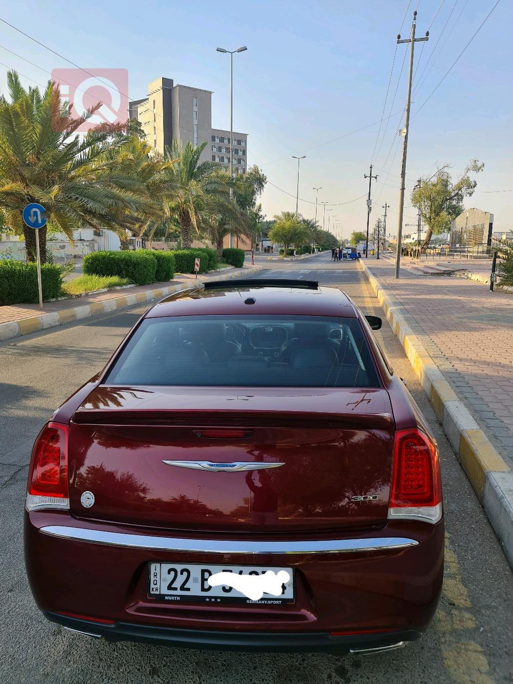 کرایسلەر 300